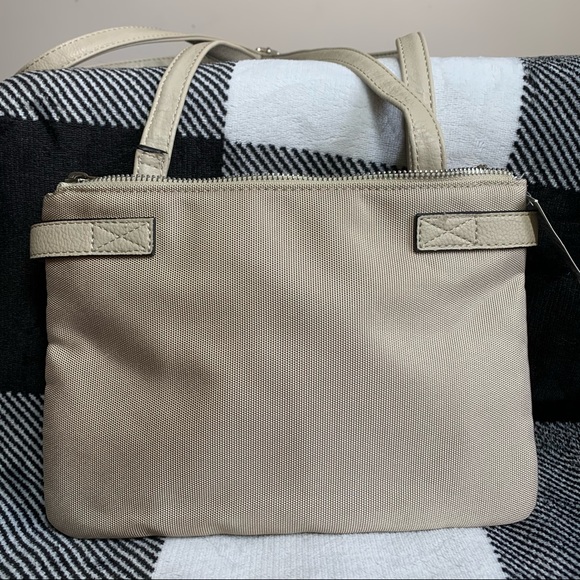 Roots Crossbody Adjustable Bag - Picture 7 of 8